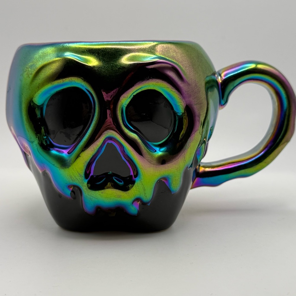 Disney Villains Iridescent BAD APPLE Snow White Evil Queen Poison Apple Mug Cup